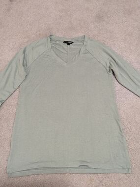 Banana Republic Light Sage V-Neck Long Sleeve Top